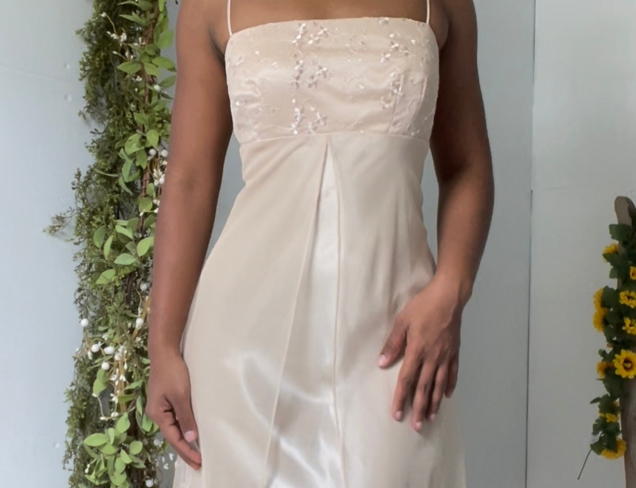 Vintage Y2K Champagne Split Front Gown (S/M)