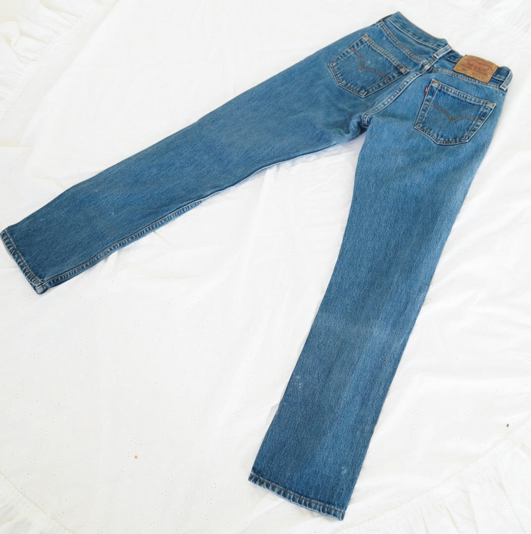 Vintage 90’s Med-Dark Wash Levi’s 501 (23-24”)