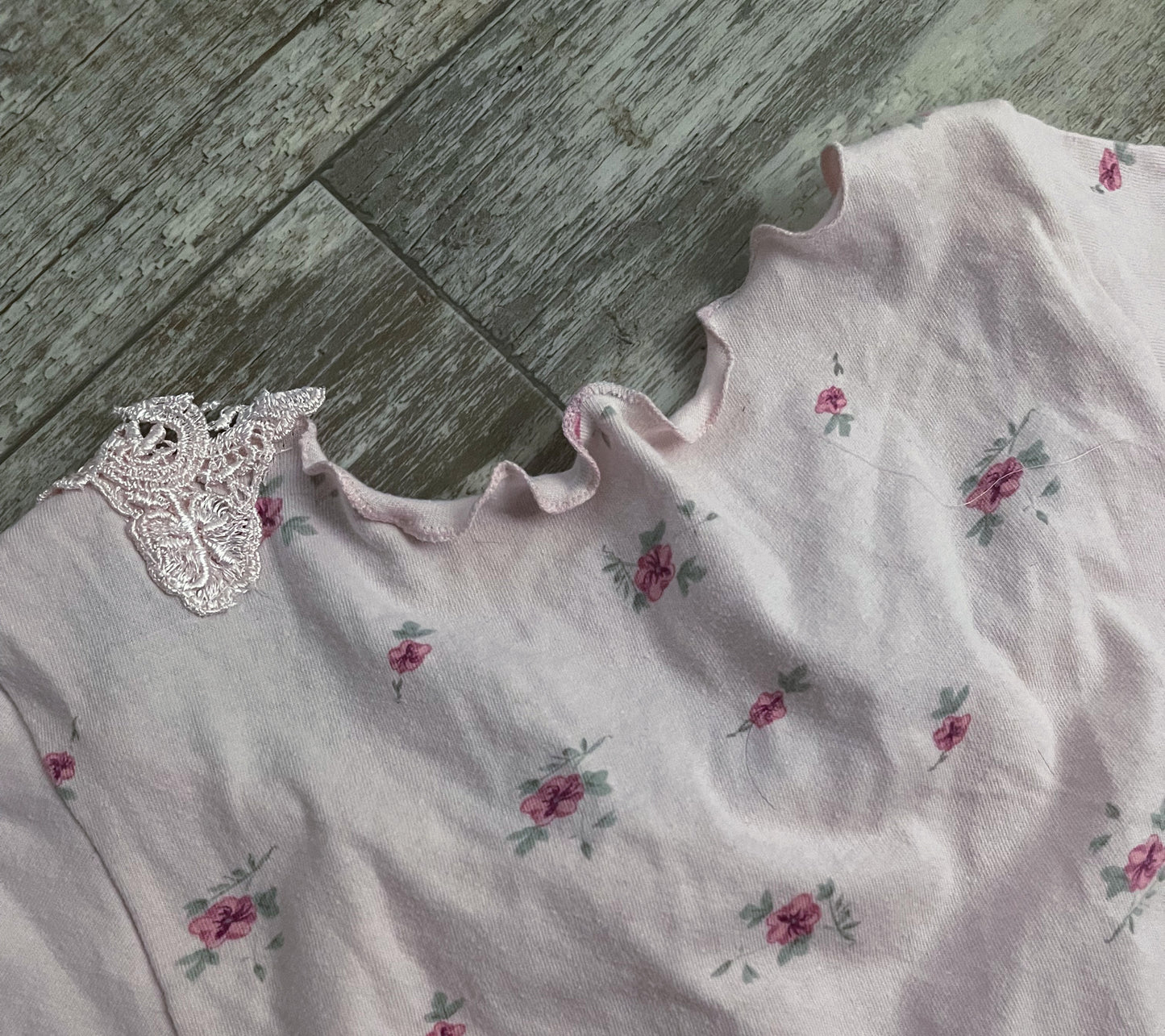 Handmade Lettuce Hem Baby Tee (XS/S)