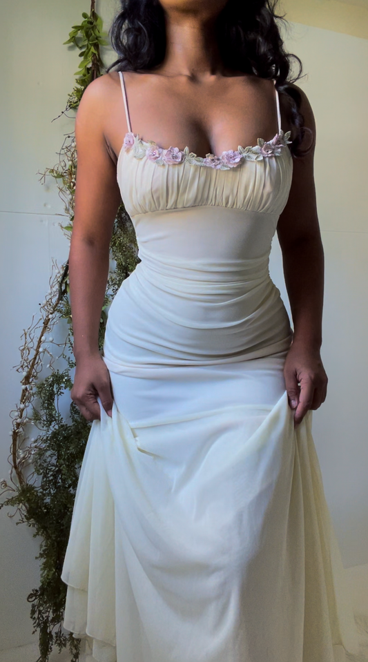 Vintage Y2K Cream Ruched Fairy Gown (XS/S)