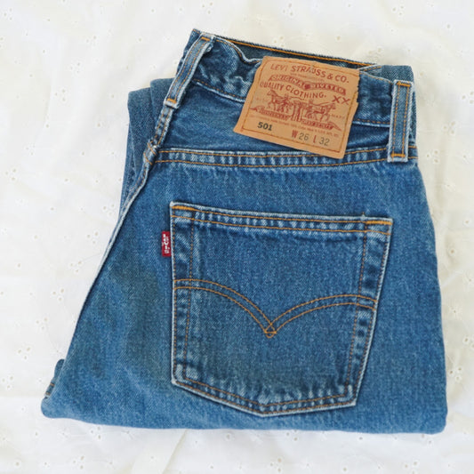 Vintage 90’s Med-Dark Wash Levi’s (23-24”)